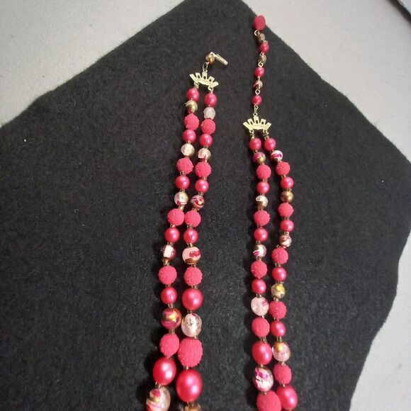 Vintage Hong Kong Graduated Textured, Smooth and Striped Beaded Necklace Chic - Picture 8 of 10